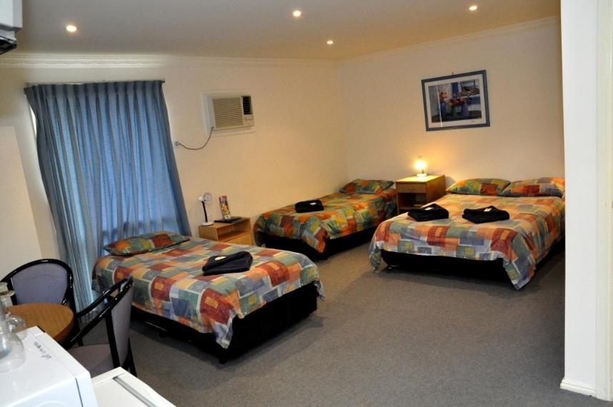 West City Motel Ardeer Kültér fotó