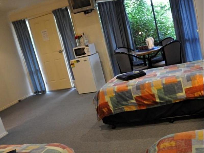 West City Motel Ardeer Kültér fotó